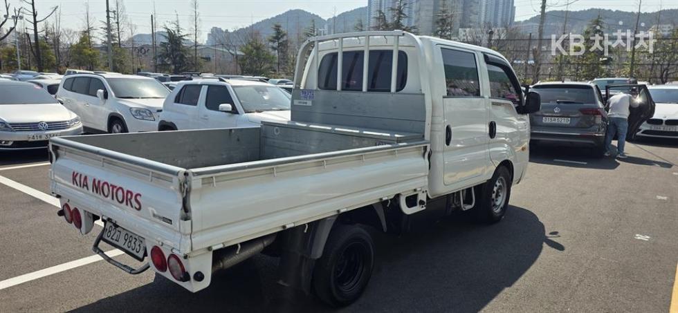 2015 - kia bongo iii