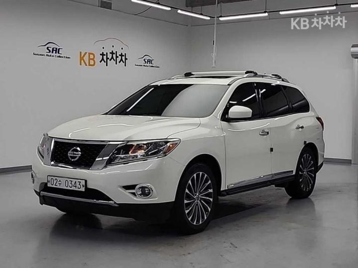Nissan Pathfinder 3.5 4WD SE