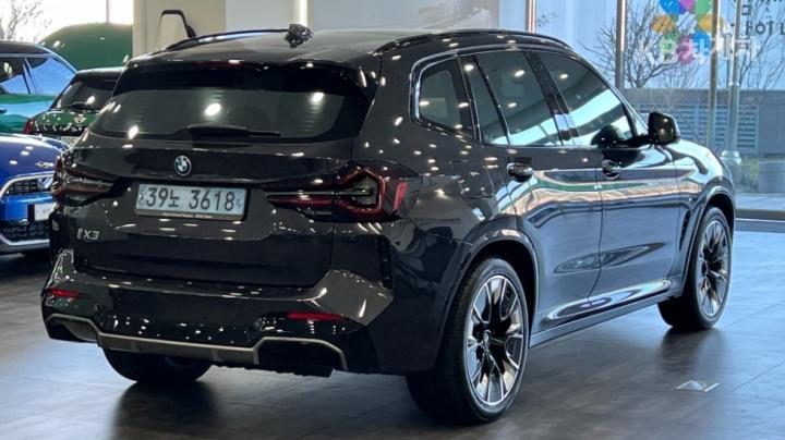 BMW iX3 G08 M Sport Package 5