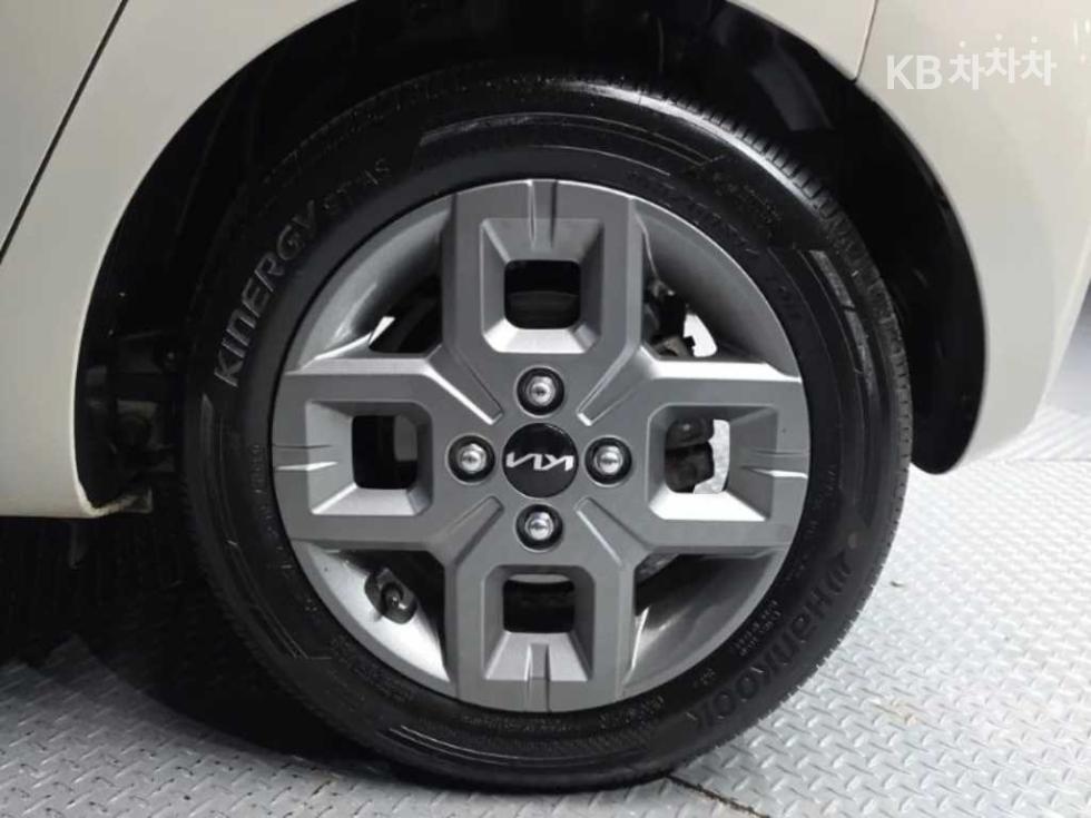 2023 - kia kia