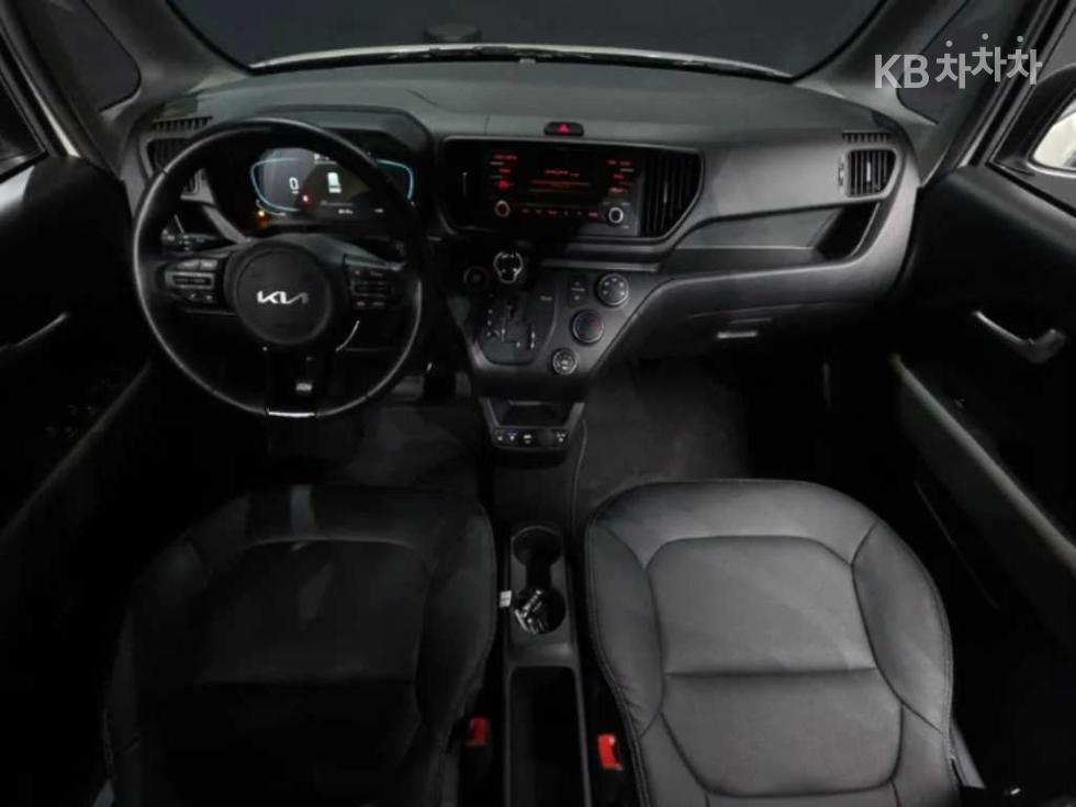 2023 - kia kia