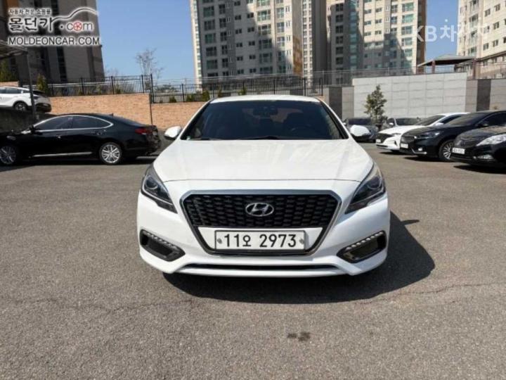 Hyundai Sonata LF Hybrid 2.0 HEV Modern