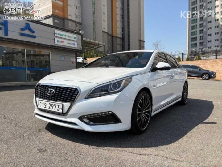 Hyundai Sonata LF Hybrid 2.0 HEV Modern 4