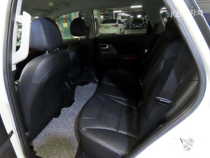 Kia Niro Plus EV Earth 8