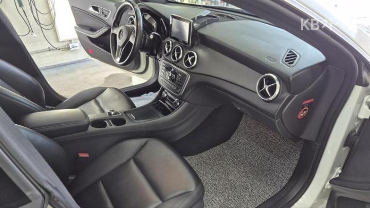 Mercedes-Benz CLA-Class CLA200 CDI C117 7