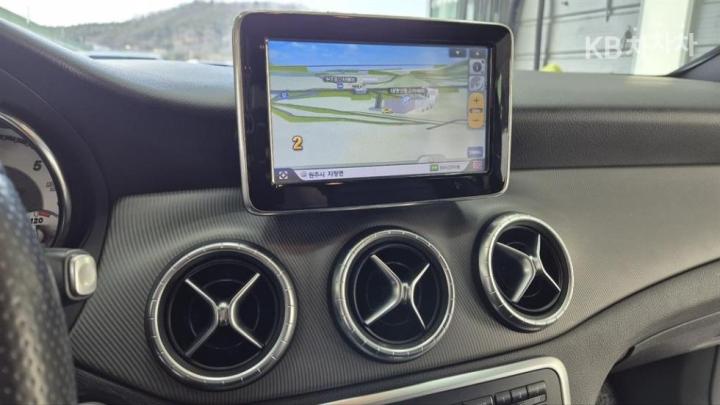 Mercedes-Benz CLA-Class CLA200 CDI C117 9