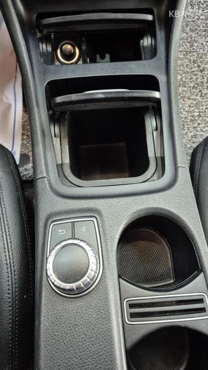 Mercedes-Benz CLA-Class CLA200 CDI C117 10