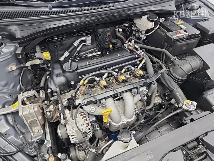 Hyundai Avante CN7 1.6 LPi Style 6