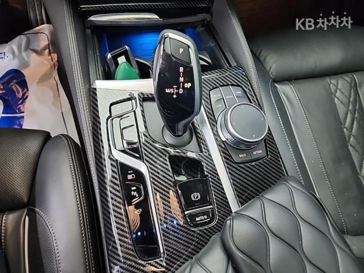 BMW 5 Series G30 530e M Sport 9