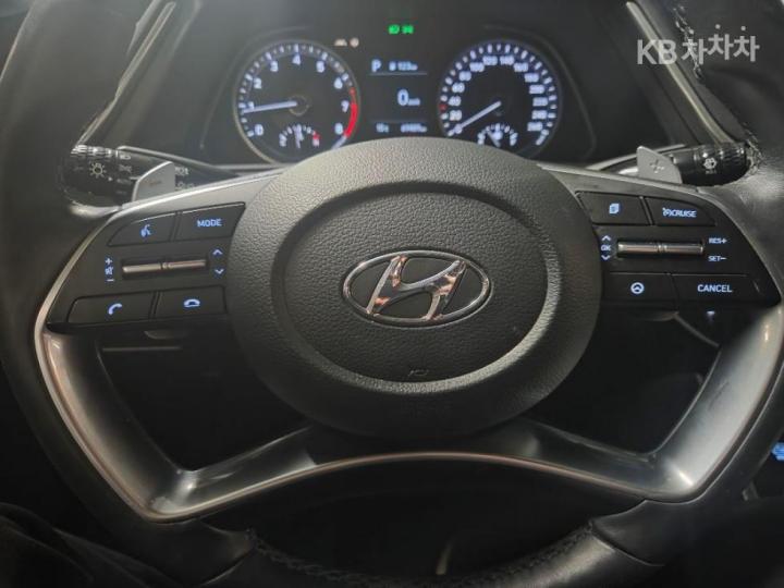 Hyundai Sonata DN8 2.0 Premium 8