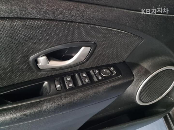 Renault SM3 Neo LE Base Type 9