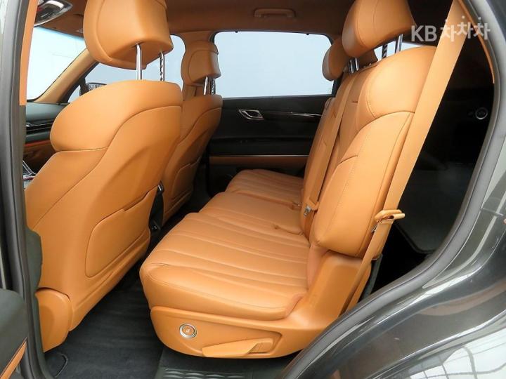 Genesis GV80 2.5 Turbo Gasoline AWD 9