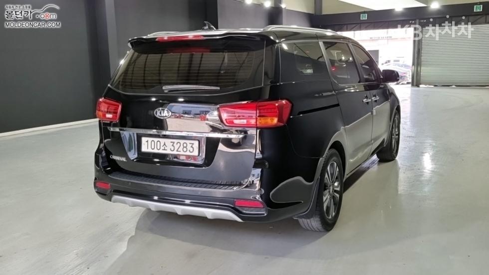 2019 - kia carnival