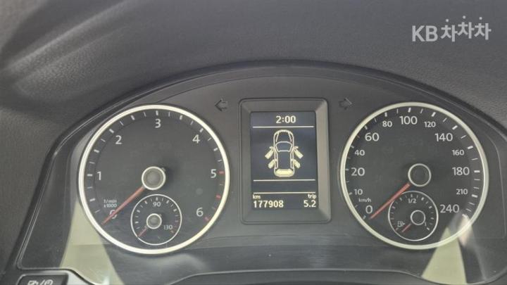 Volkswagen Tiguan New 2.0 TDI Premium 5N 8