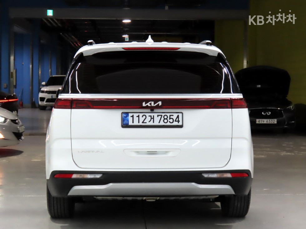 2022 - kia carnival