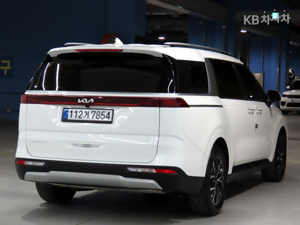 2022 - kia carnival