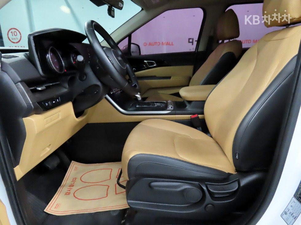2022 - kia carnival