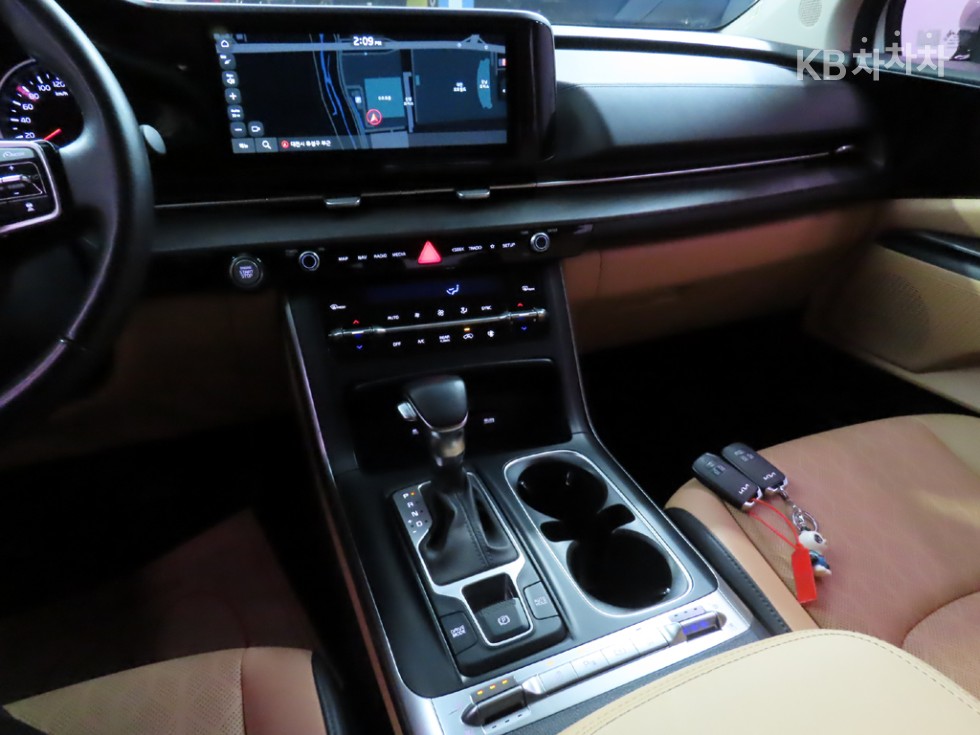 2022 - kia carnival