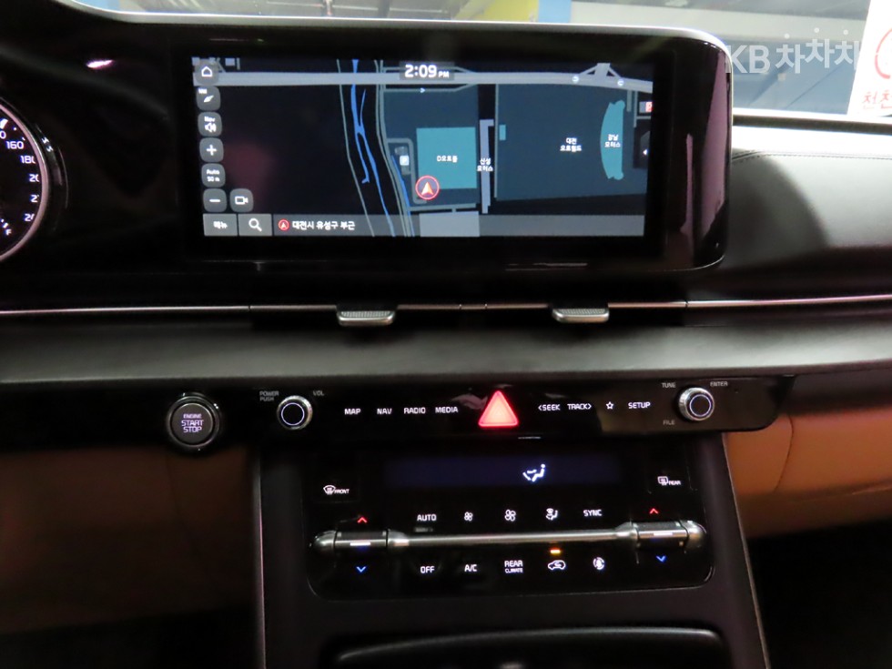 2022 - kia carnival