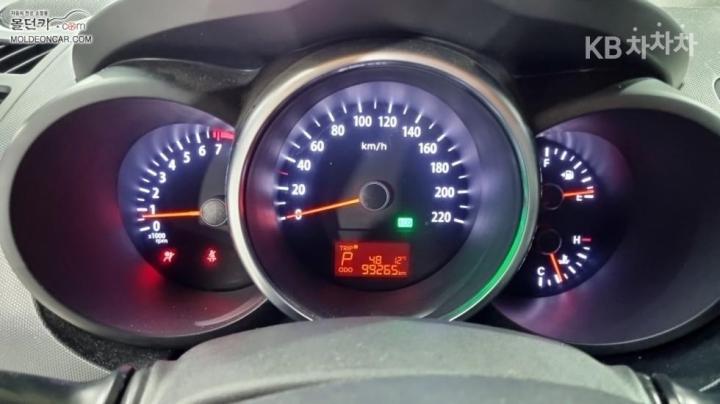 Kia Soul 1.6 GDI Luxury Base Type 6