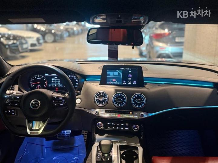 Kia Stinger 3.3 Turbo 4WD GT 8