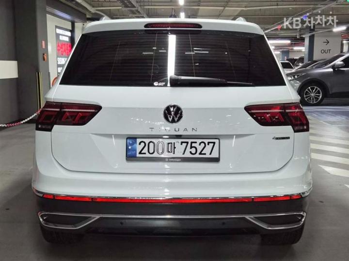 Volkswagen Tiguan 2.0 TDI Prestige 6
