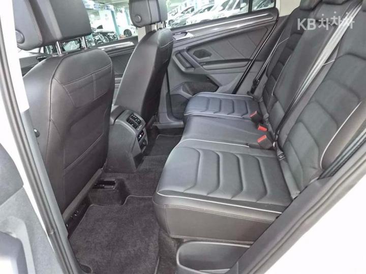 Volkswagen Tiguan 2.0 TDI Prestige 8