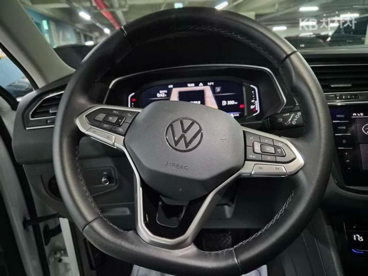 Volkswagen Tiguan 2.0 TDI Prestige 9