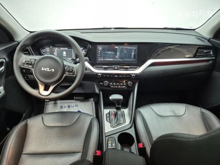 Kia Niro 1.6 HEV Trendy 9