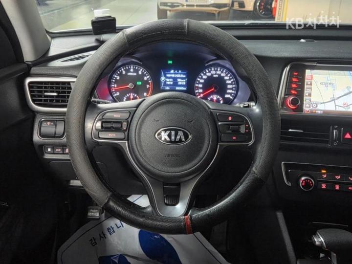 Kia K5 2.0 LPI MX Luxury 9