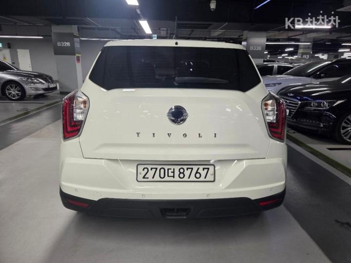 KG Mobility (Ssangyong) Tivoli Gasoline V1 2WD Base Type 5