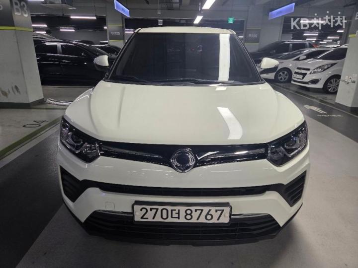KG Mobility (Ssangyong) Tivoli Gasoline V1 2WD Base Type