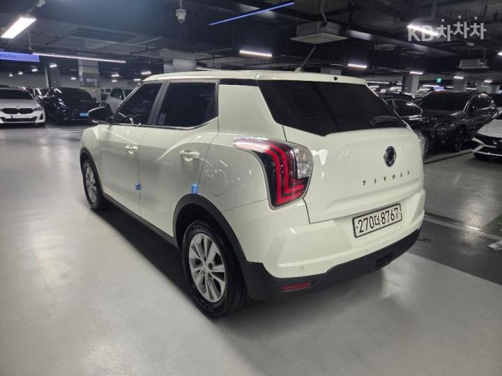 KG Mobility (Ssangyong) Tivoli Gasoline V1 2WD Base Type 4