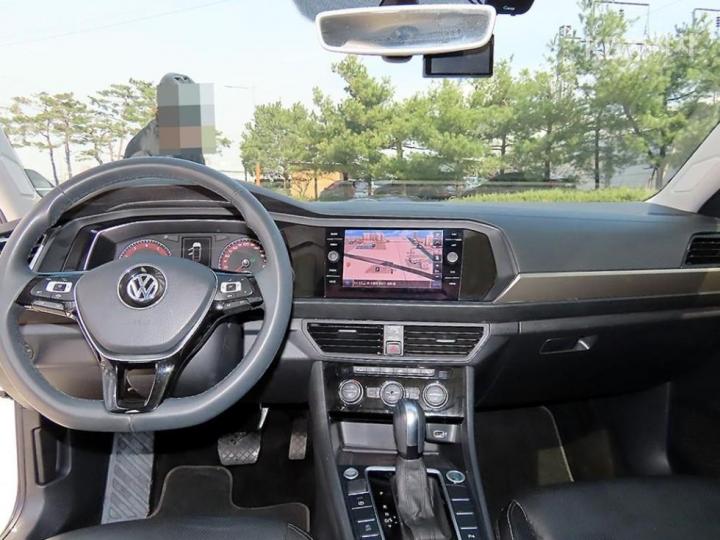 Volkswagen Jetta The 1.4 TSI Prestige 8