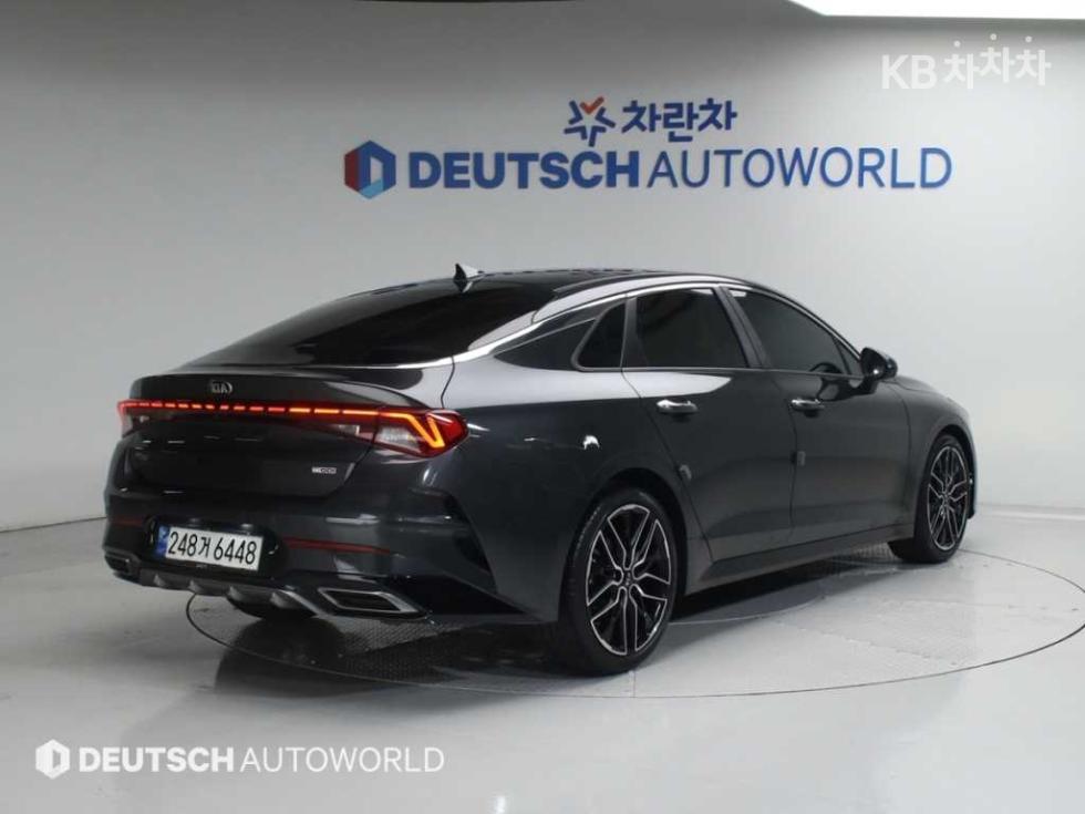 2021 - kia k5