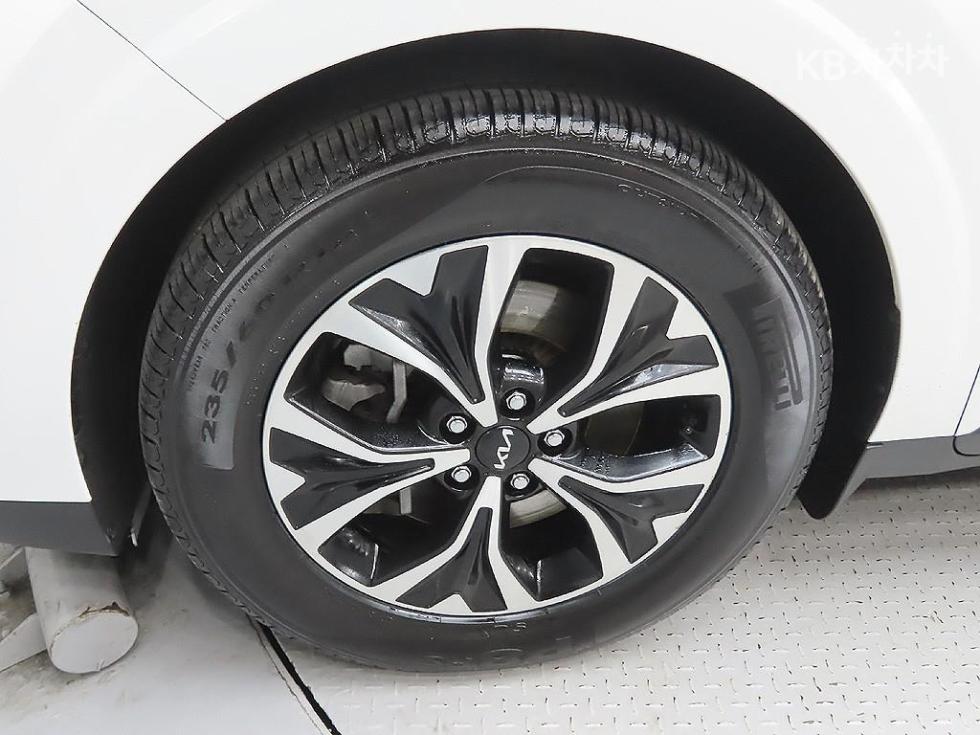 2022 - kia carnival