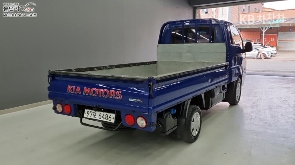 2020 - kia bongo iii
