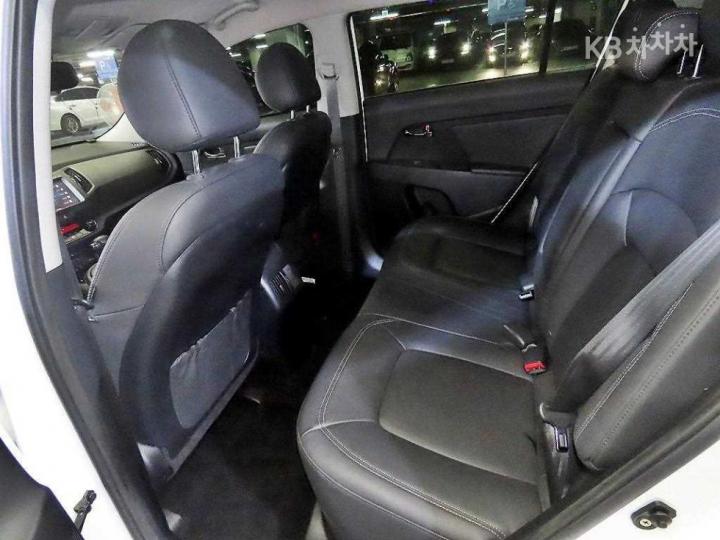 Kia Sportage R Diesel 2WD Trendy 8