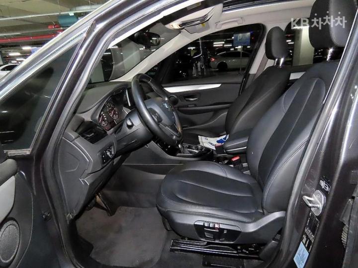 BMW 2 Series Active Tourer F45 Joy 7