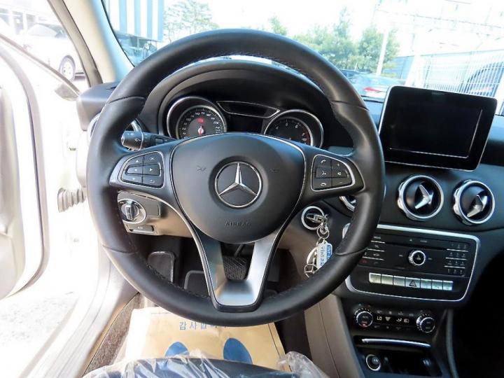 Mercedes-Benz GLA-Class X156 GLA220 Base Type 9