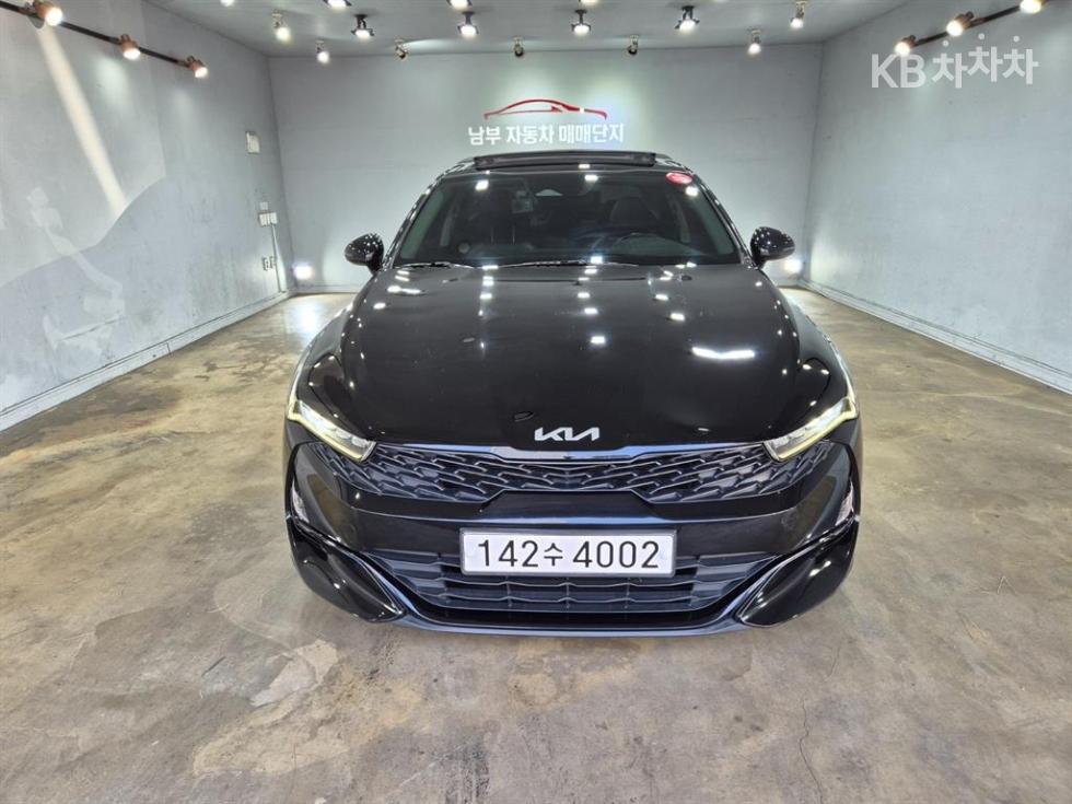 2022 - kia k5