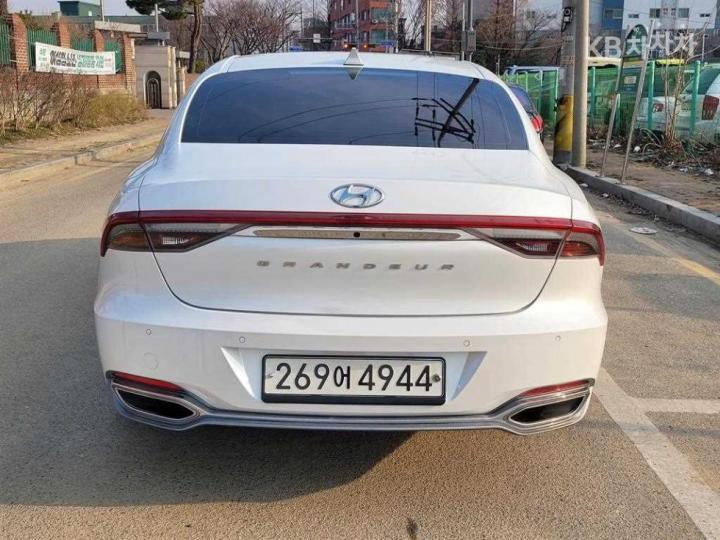 Hyundai Grandeur LPi 3.0 Modern 4