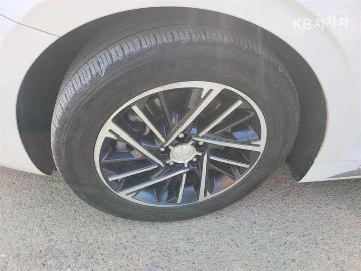 Hyundai Grandeur LPi 3.0 Modern 6