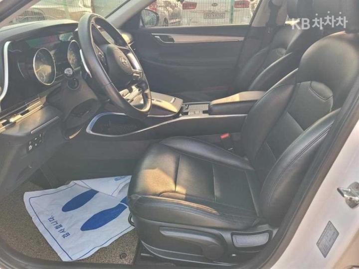 Hyundai Grandeur LPi 3.0 Modern 8