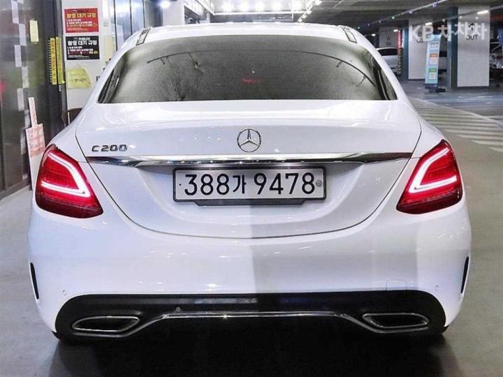 Mercedes-Benz C-Class C200 AMG Line 6