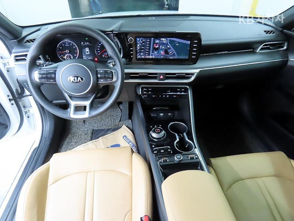 2021 - kia k5