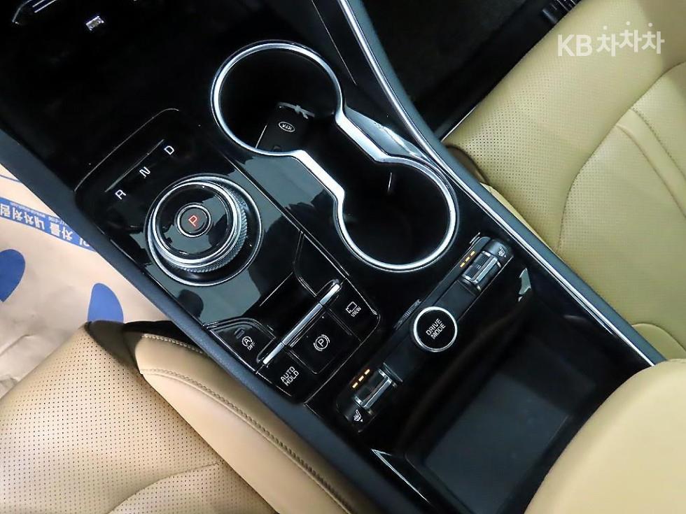 2021 - kia k5