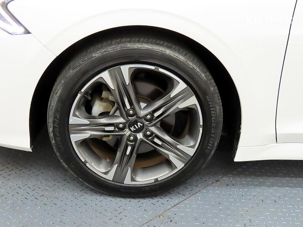 2021 - kia k5