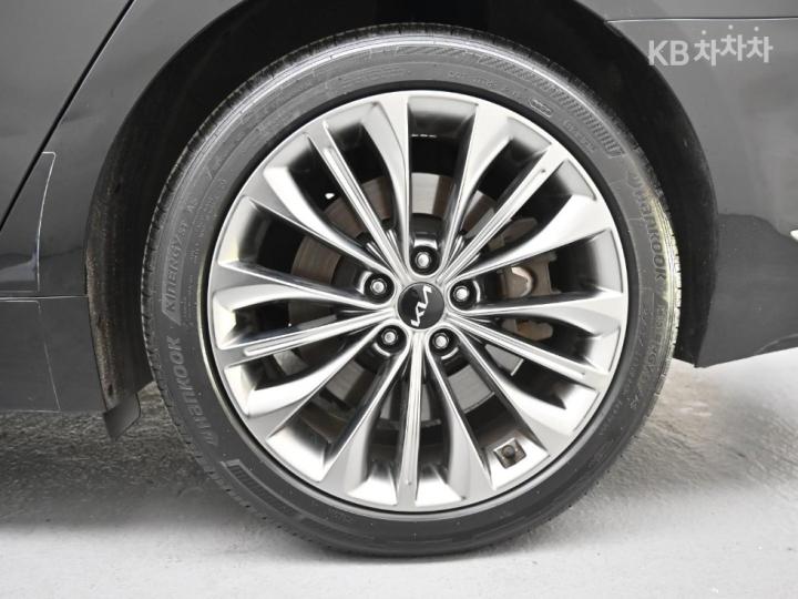 Kia K9 3.3 T-GDI AWD Masters 6