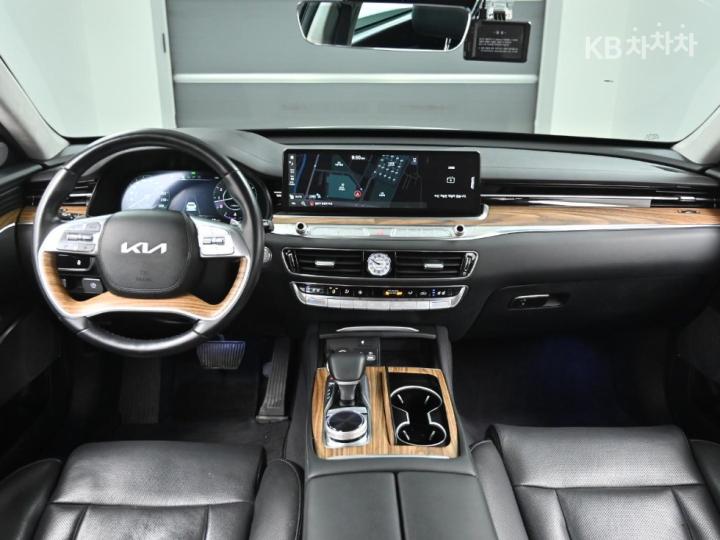 Kia K9 3.3 T-GDI AWD Masters 8